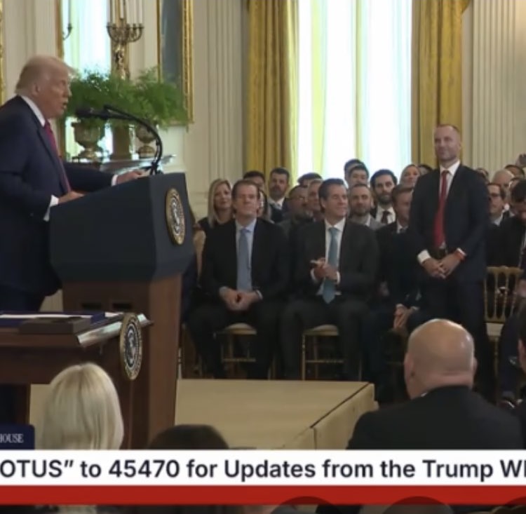 687eec385cb578940fd328d9_trump-powell-showdown-trump-ceo-tether